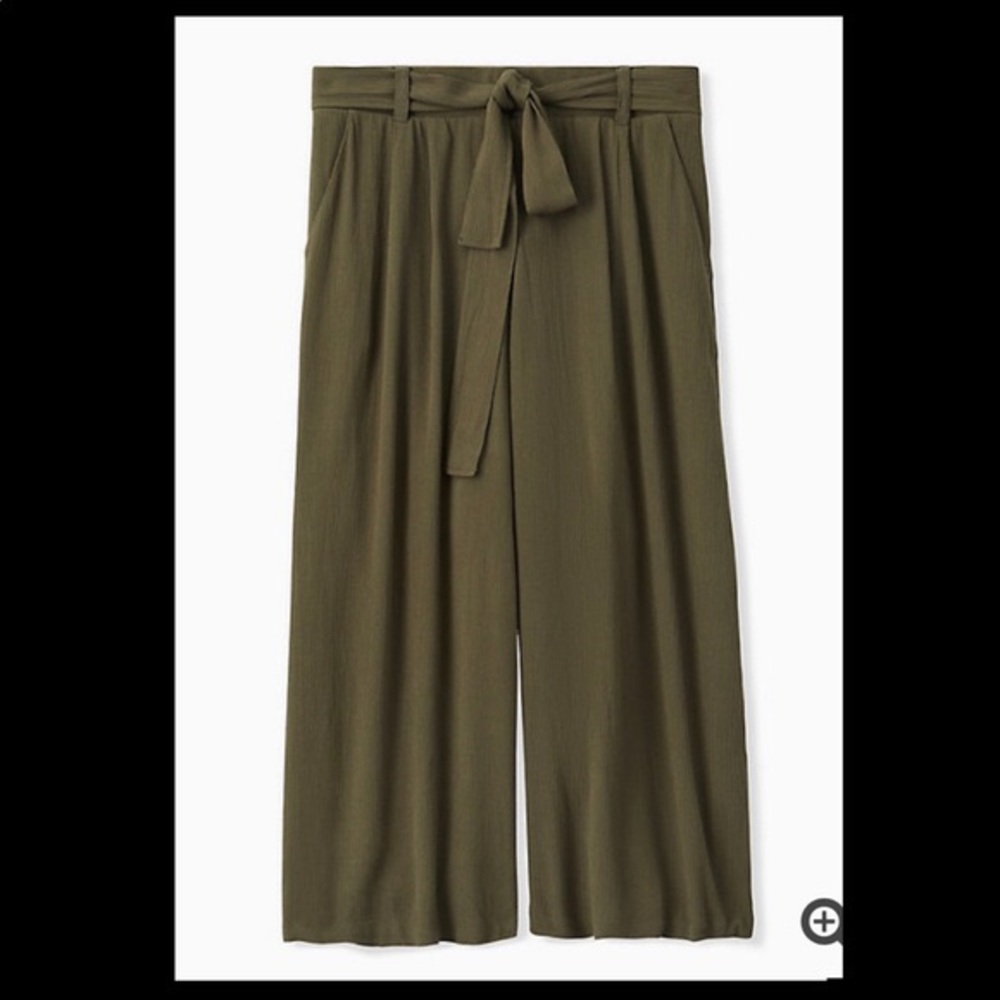 NWT Torrid Gauze Culotte pants